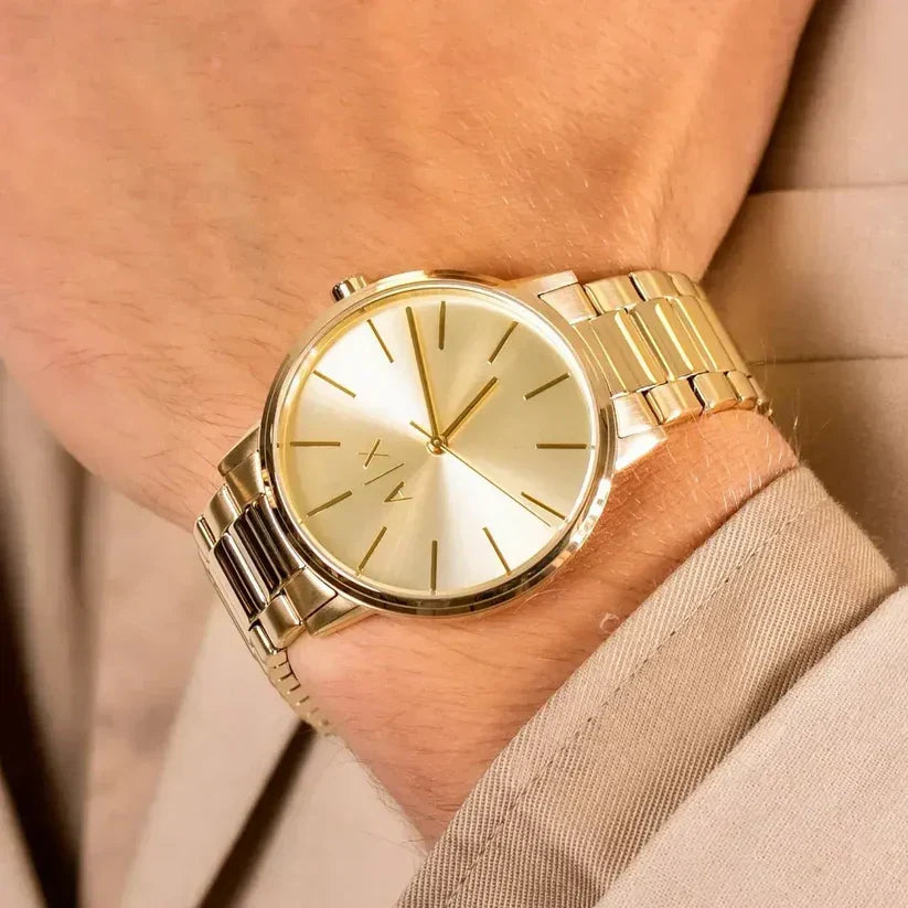 Armani Exchange Cayde AX2707 Herren-Analoguhr – Goldfarbenes Zifferblatt mit passendem Edelstahlarmband in Gold