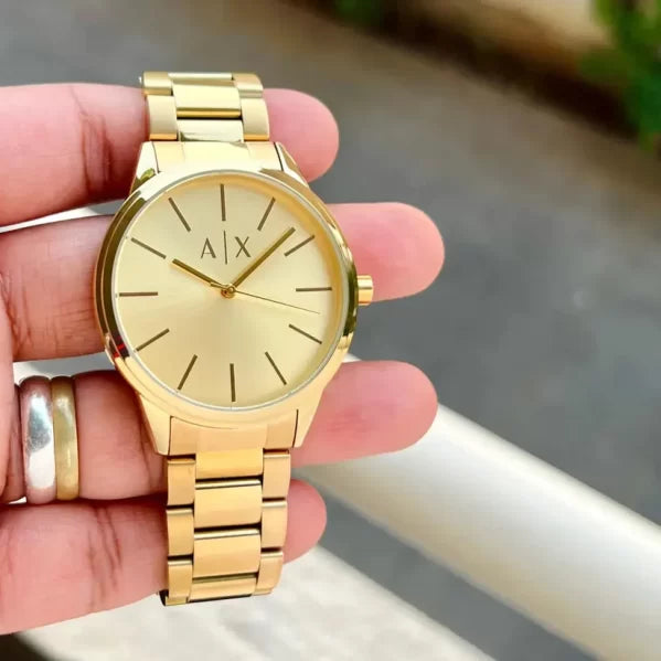 Armani Exchange Cayde AX2707 Herren-Analoguhr – Goldfarbenes Zifferblatt mit passendem Edelstahlarmband in Gold