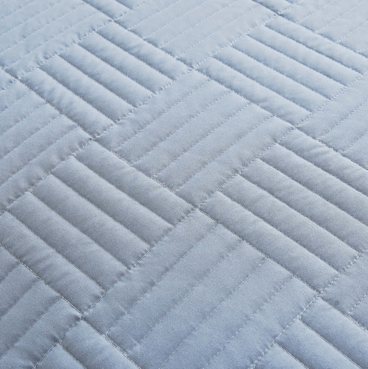 Southshore Fine Linens Grid Oversized Quilt Set