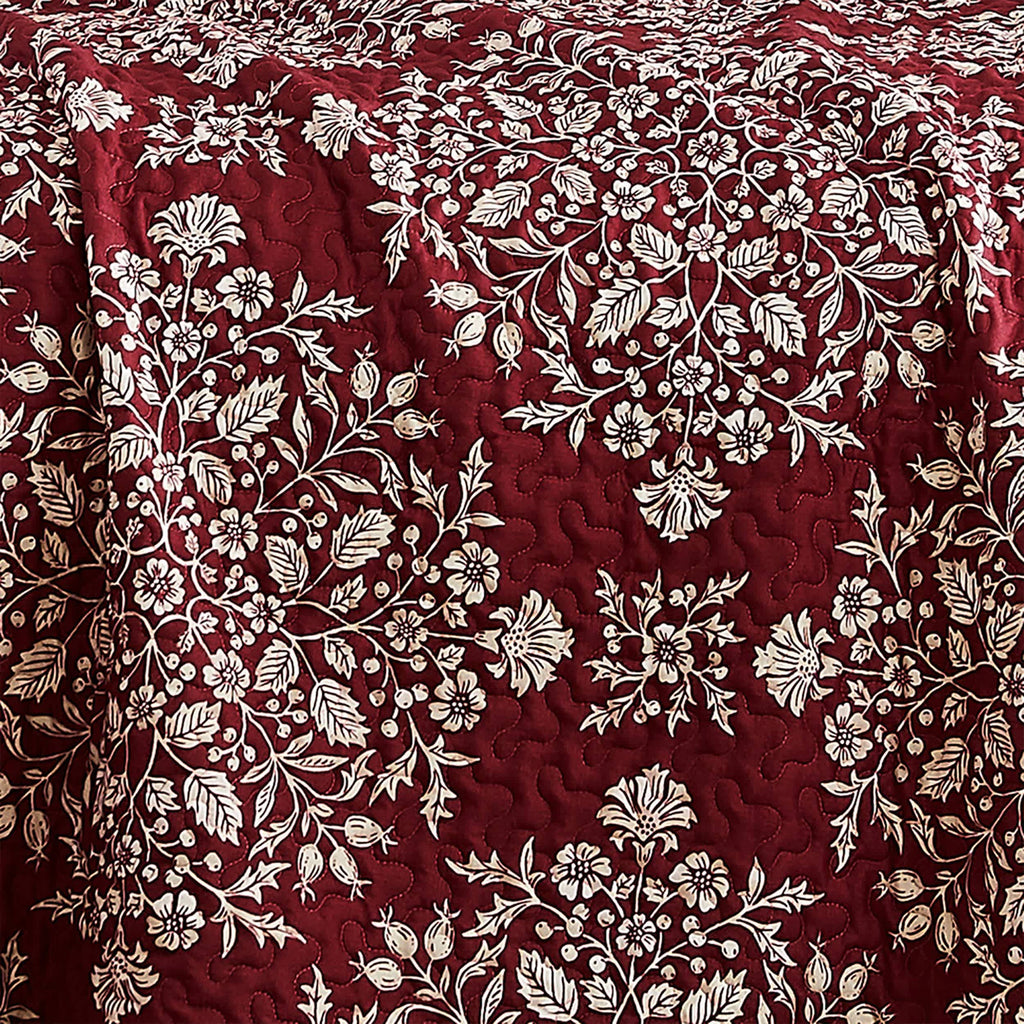 Southshore Fine Linens Christmas Carol Oversized Quilt Set