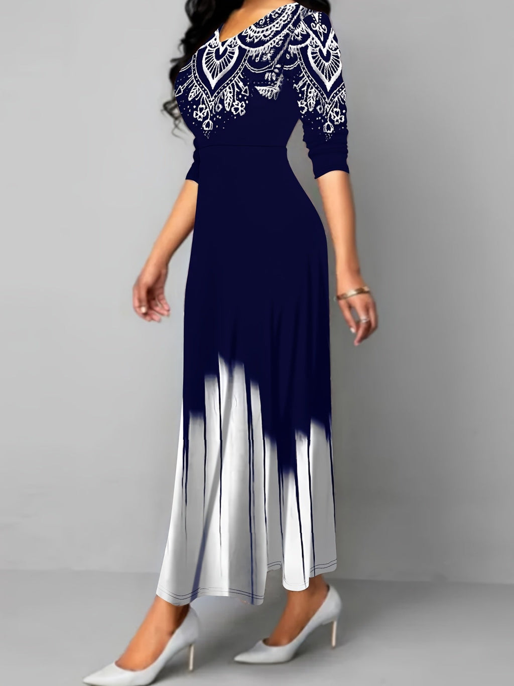 Rosalyn | Maxikleid in A-Linie mit kunstvollem Druck