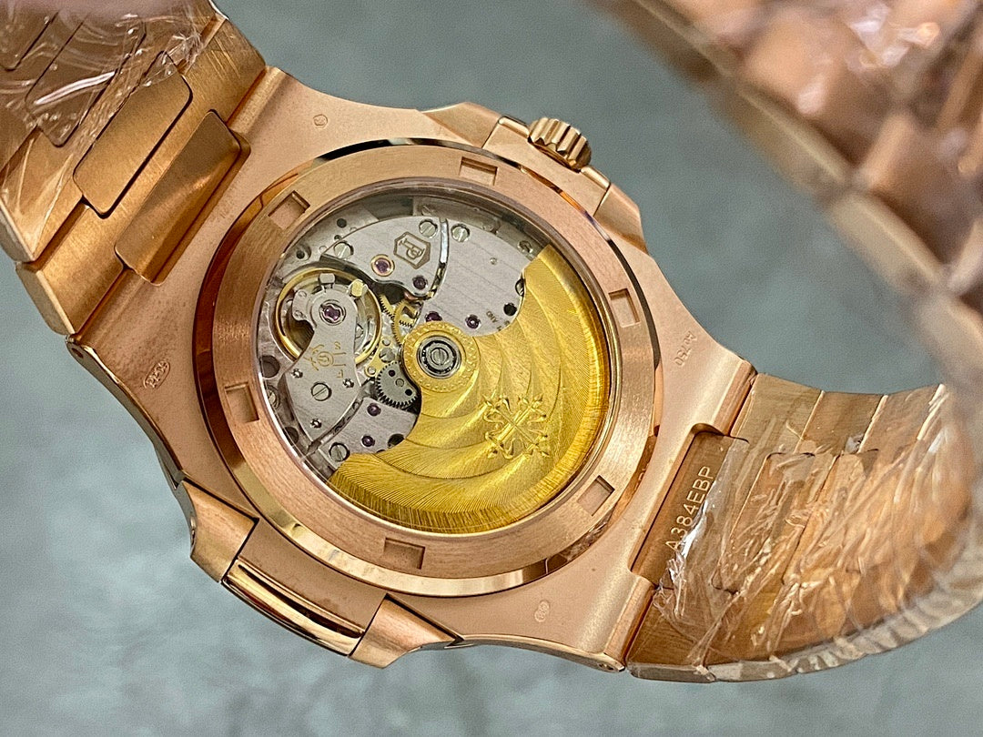 Patek Philippe Nautilus 5711 – Full Rose Gold Golden Brown Champagne Dial Date Integrated Rose Gold Bracelet