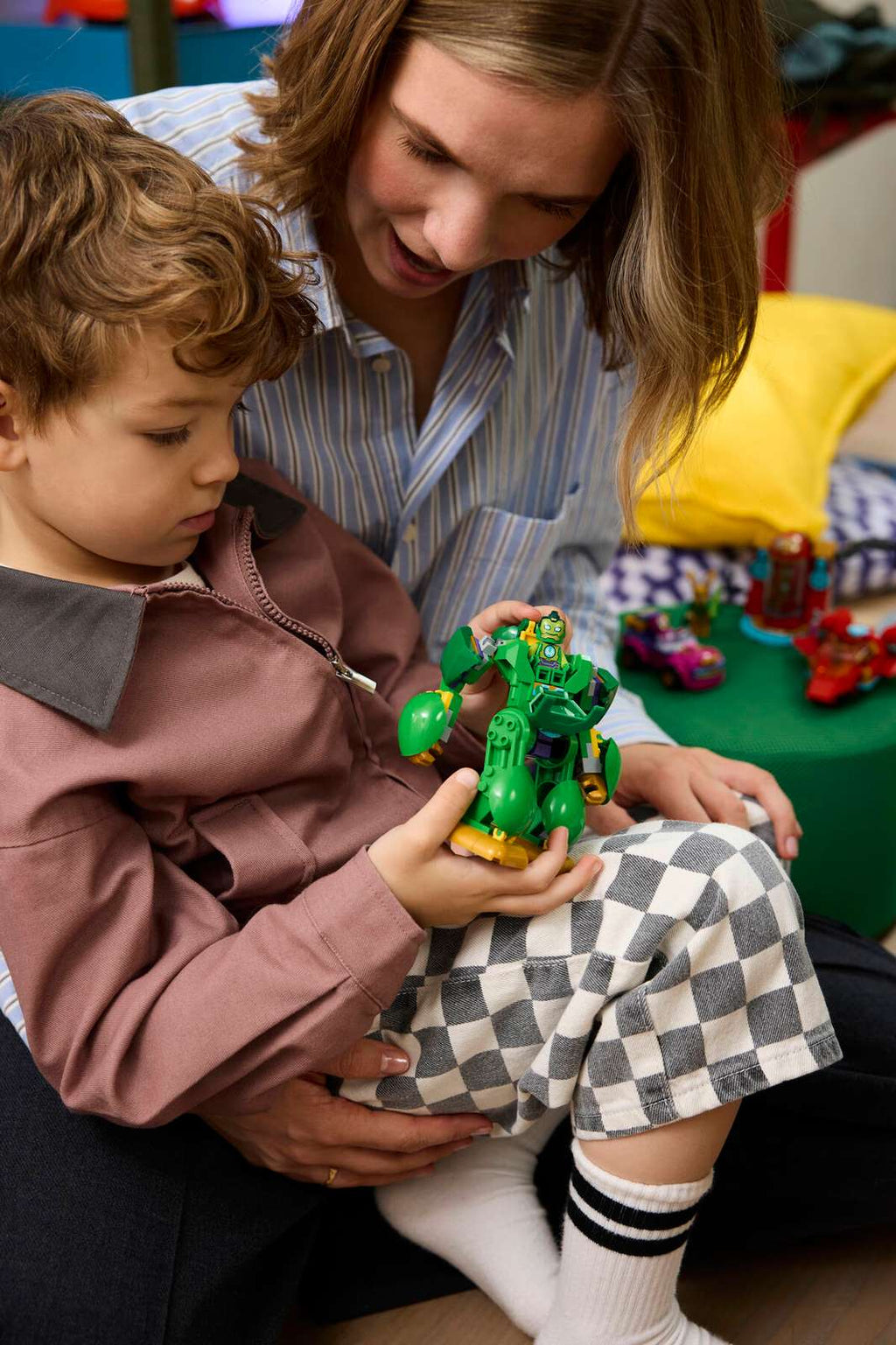 11211 Lego Marvel Super-héros Loki contre l'équipe Iron Man