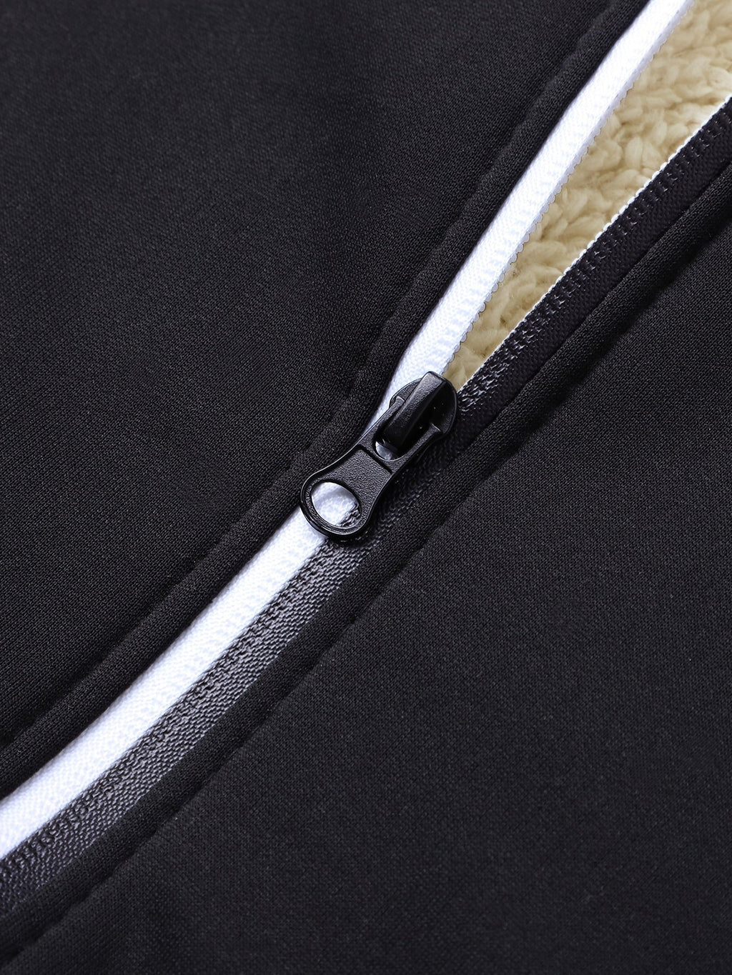 Douglas | Gemütliche Kapuzenjacke mit Reißverschluss