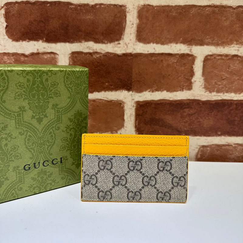 Gucci GG Supreme Card Holder – Beige Canvas Coloured Leather Trim Lacquered GG