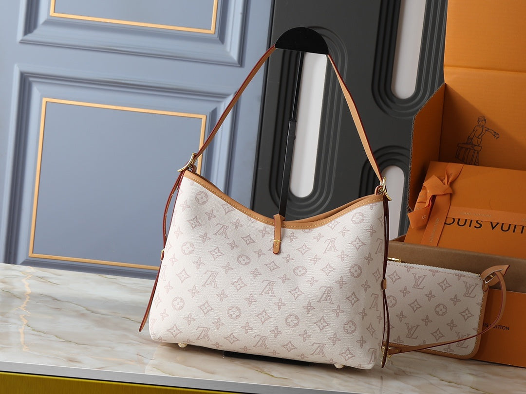 CarryAll Milky Monogram Handtasche & Pochette