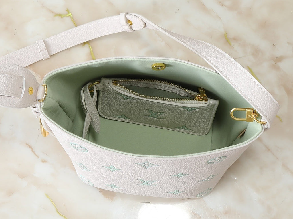 All In Bicolor Monogram Handtasche & Täschchen