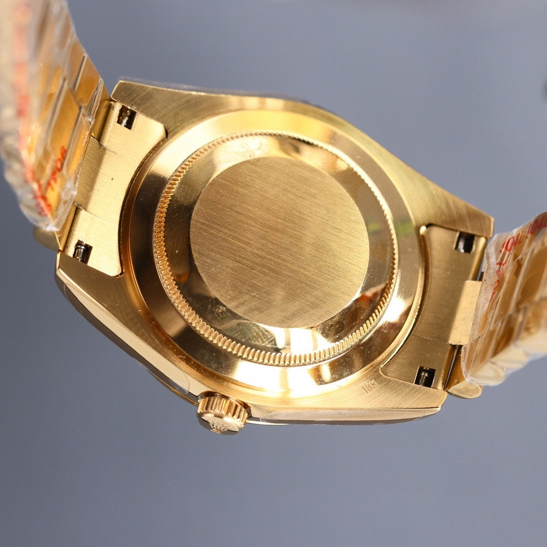 Rolex Day-Date – Full Yellow Gold Champagne Roman Numeral Dial Fluted Bezel President Bracelet