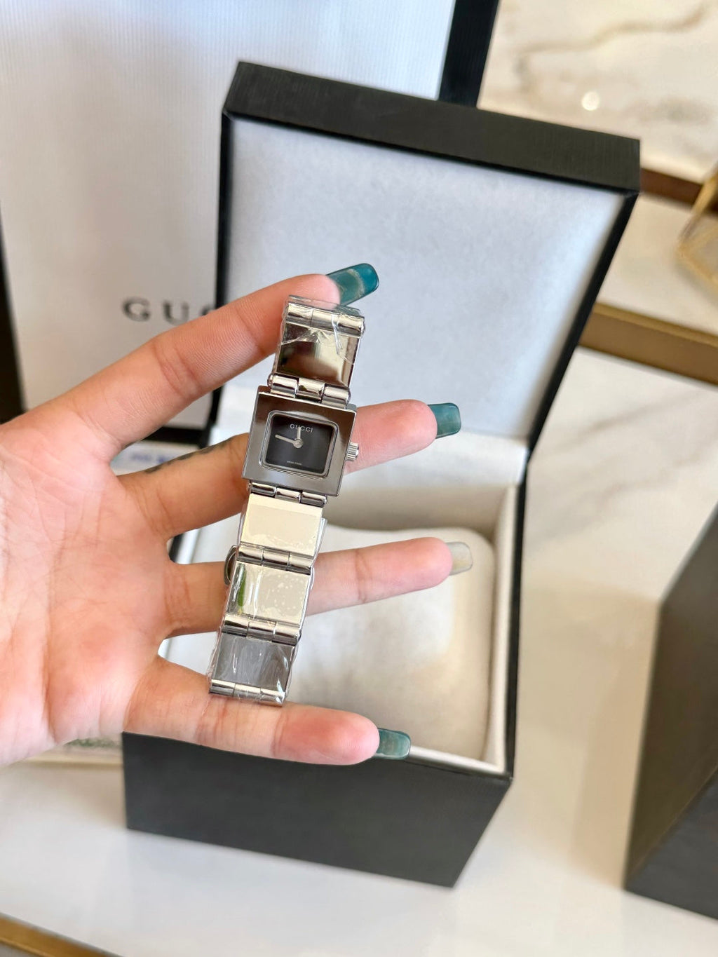 Gucci Ladies Square Watch – Silver Stainless Steel Black Dial
