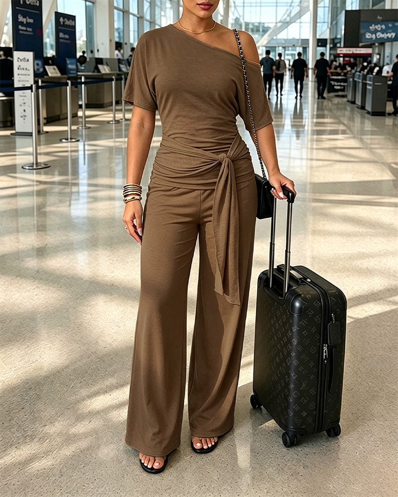 Damen 2-teiliges Set mit schrägem Ausschnitt, gerafftem Oberteil mit Bindegürtel und kurzärmeligem Shirt sowie Hose mit weitem Bein und hoher Taille