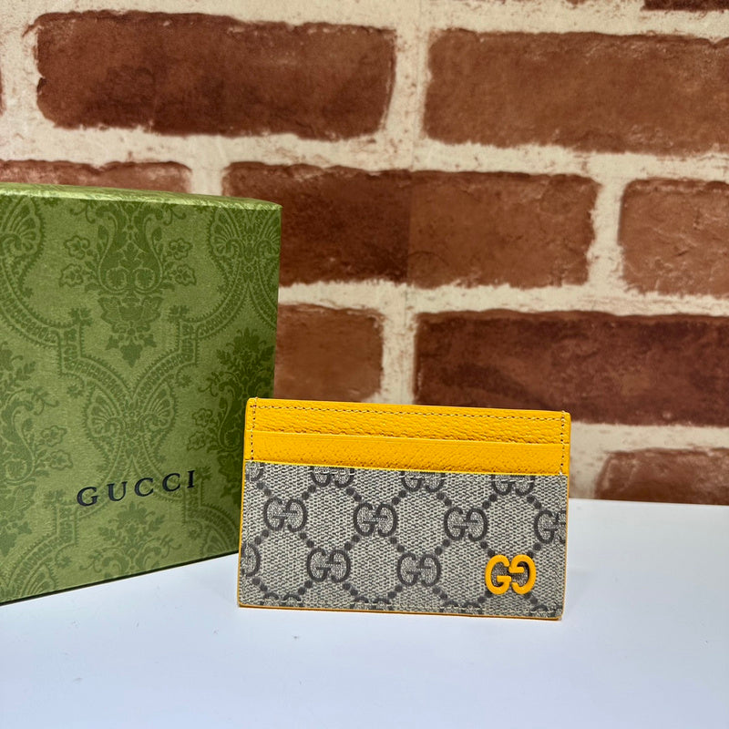 Gucci GG Supreme Card Holder – Beige Canvas Coloured Leather Trim Lacquered GG