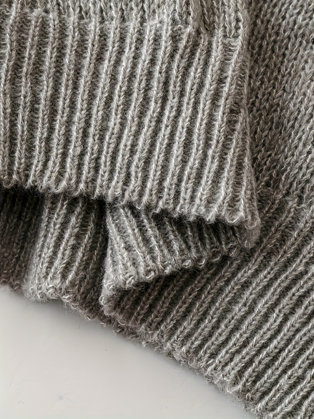 Lena | Pullover mit Blumenstickerei