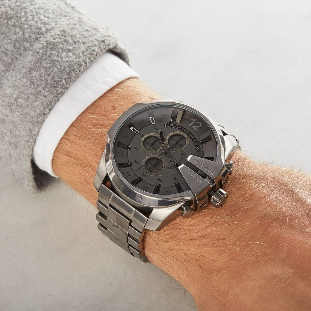 Diesel DZ4282 Mega Chief Chronograph Herrenuhr – Graues Zifferblatt & graues Edelstahlarmband