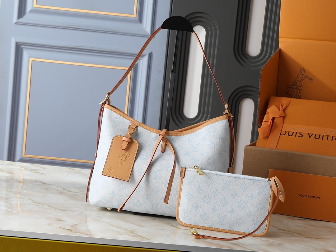 CarryAll Milky Monogram Handtasche & Pochette