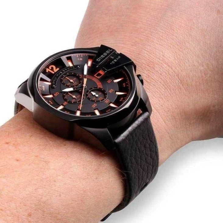 Diesel DZ4291 Mega Chief Chronograph Herrenuhr – Schwarzes Zifferblatt & schwarzes Lederarmband