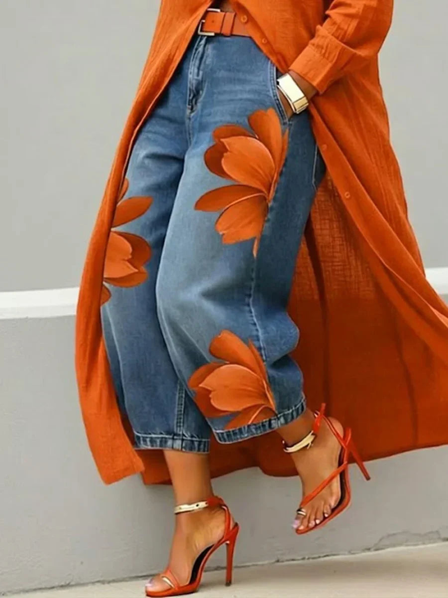 Mallory | Stilvolles Hemdblusenkleid und florales Jeans-Set