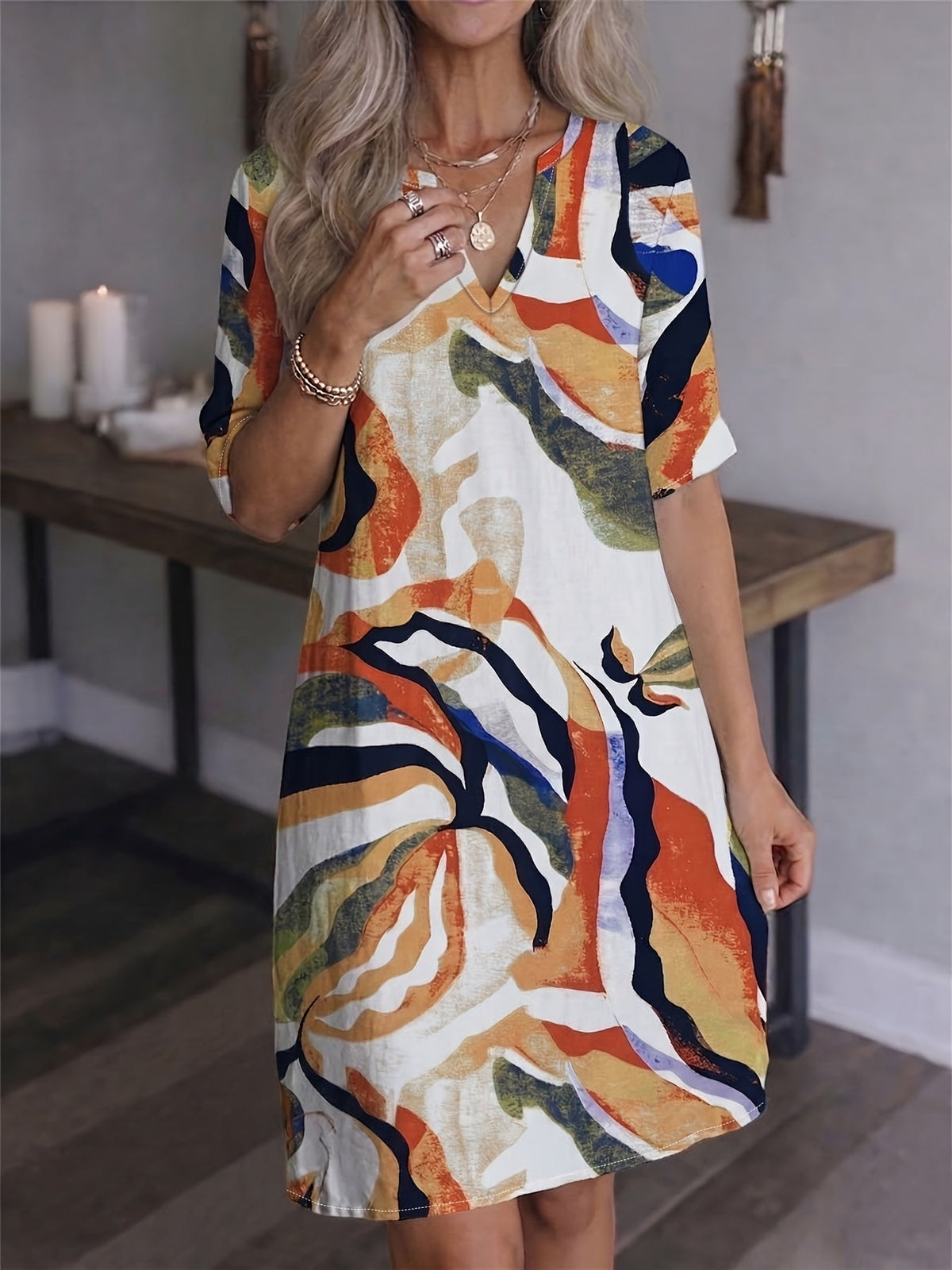 Marion | Kunstvolles Kleid mit V-Ausschnitt
