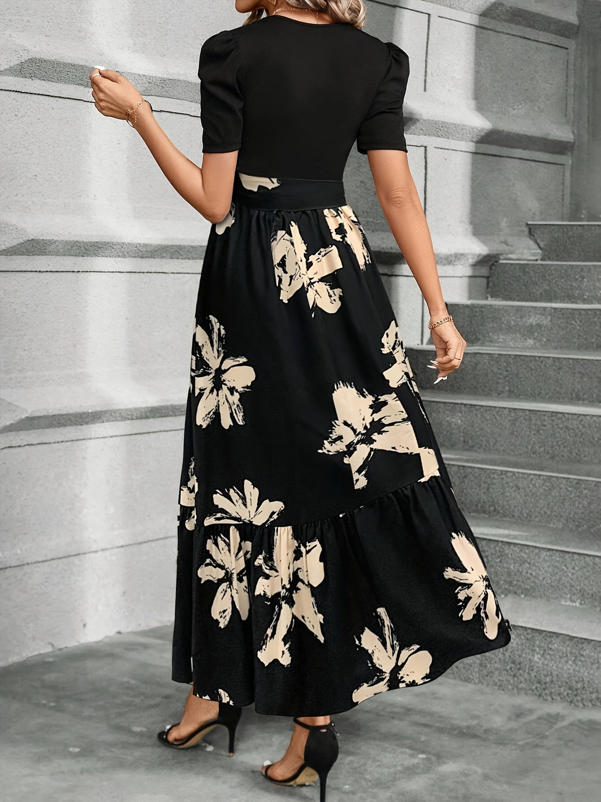 Ophelia | Maxikleid mit Blumenmuster und Puffärmeln
