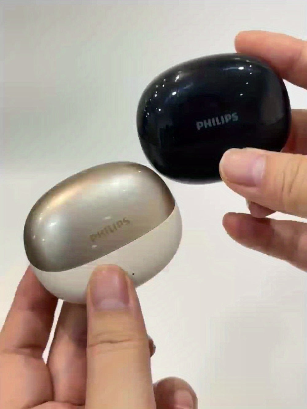 True Wireless Earbuds Philips In-Ear Stem Set with 18-Hour Listed Battery Life, Smart Tap Controls and Two Colors