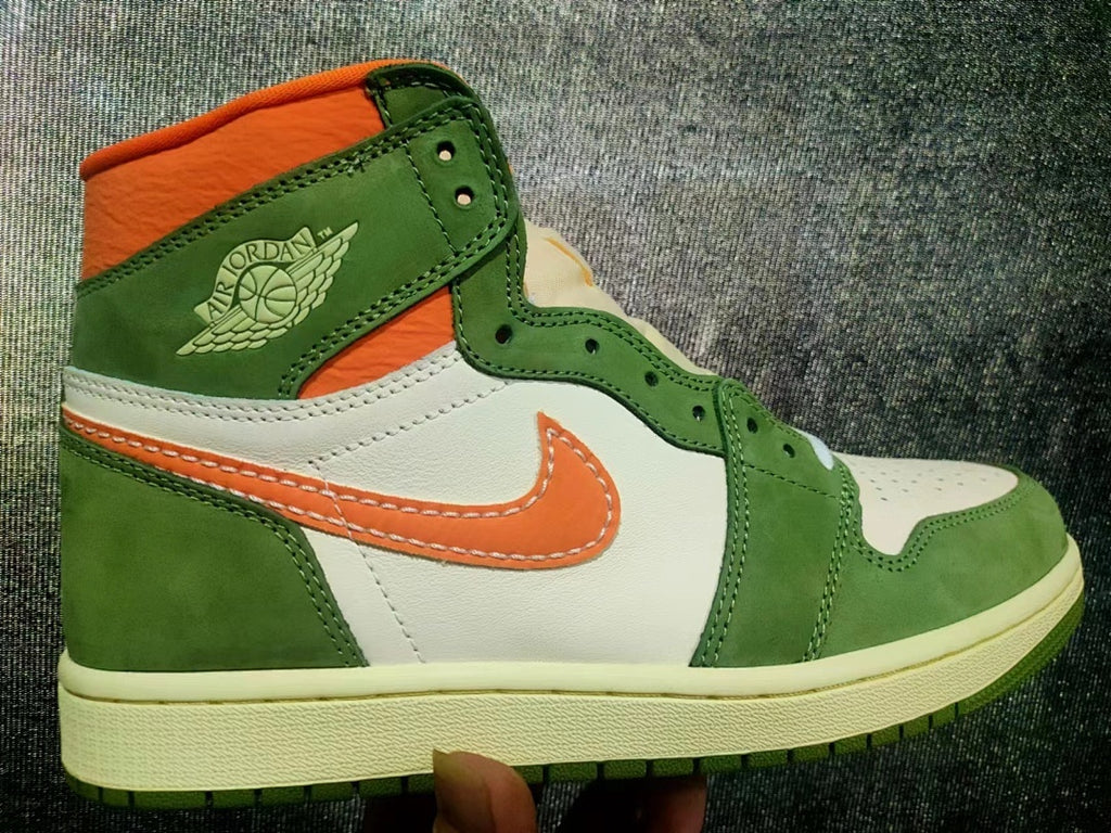 Air Jordan 1 Retro High OG Lucky Green – Green / Orange / Sail