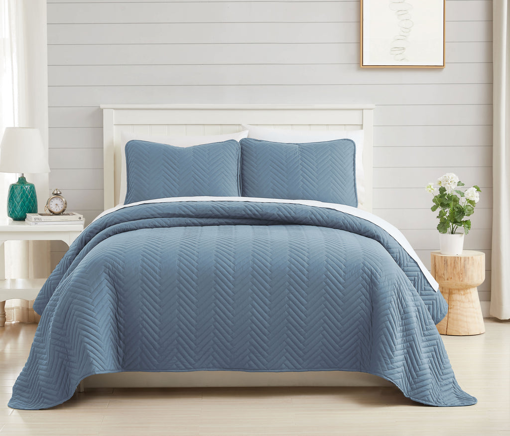 Southshore Fine Linens Chevron Oversized Quilt Set