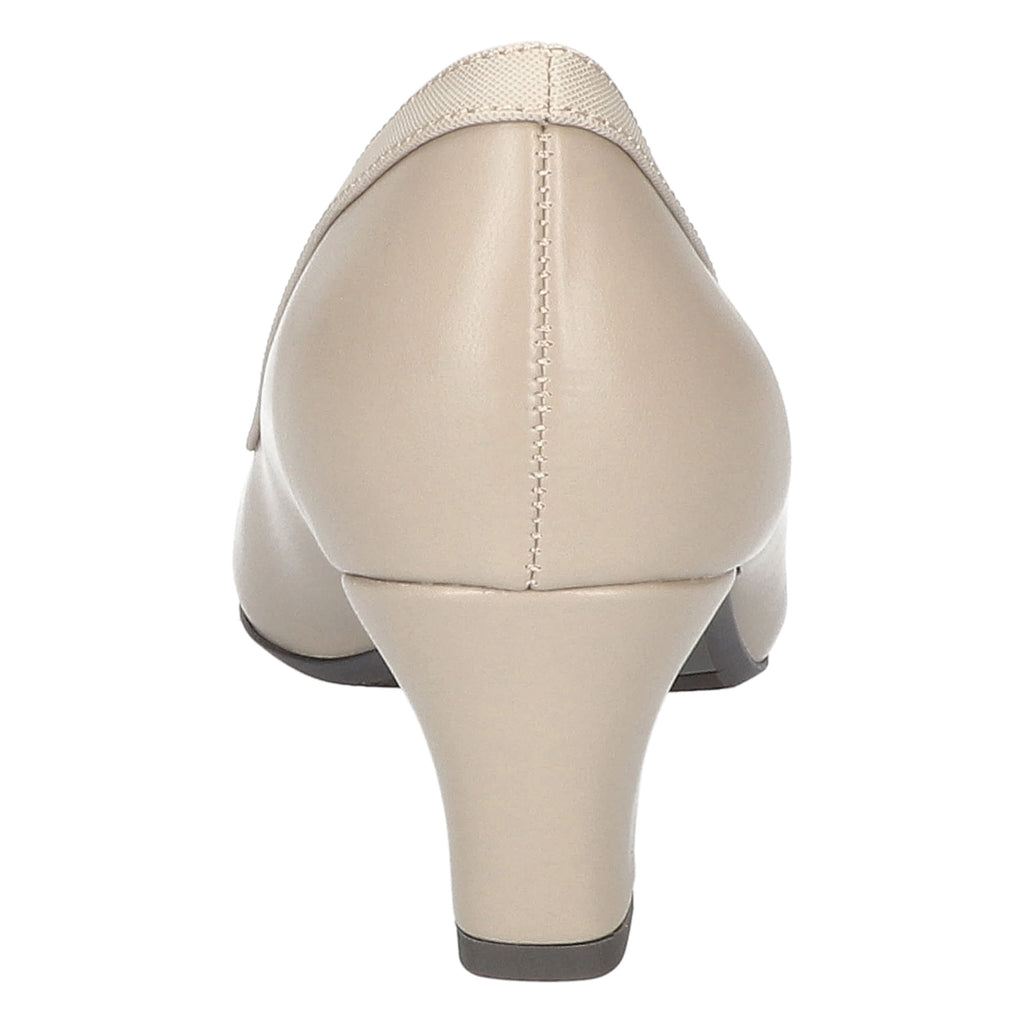 Easy Street Women's Kata White Pearlized Pumps