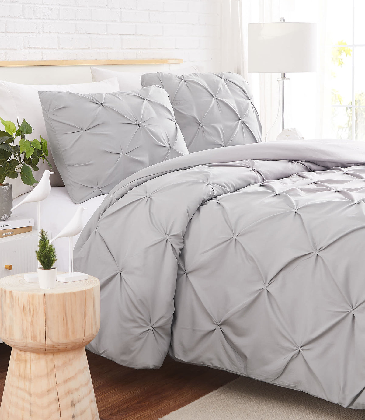 Southshore Fine Linens Pintuck Pinch Pleated Duvet Cover Set
