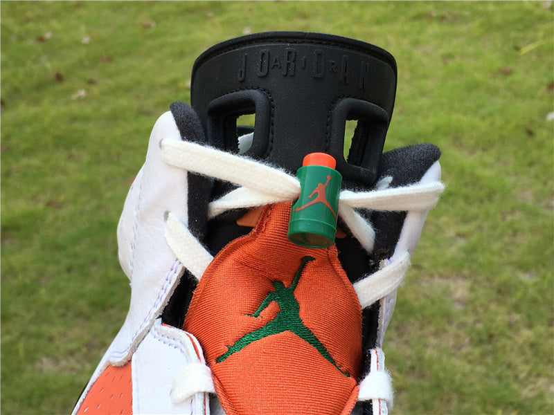 Air Jordan 1 Retro High OG x KAWS – Cool Grey