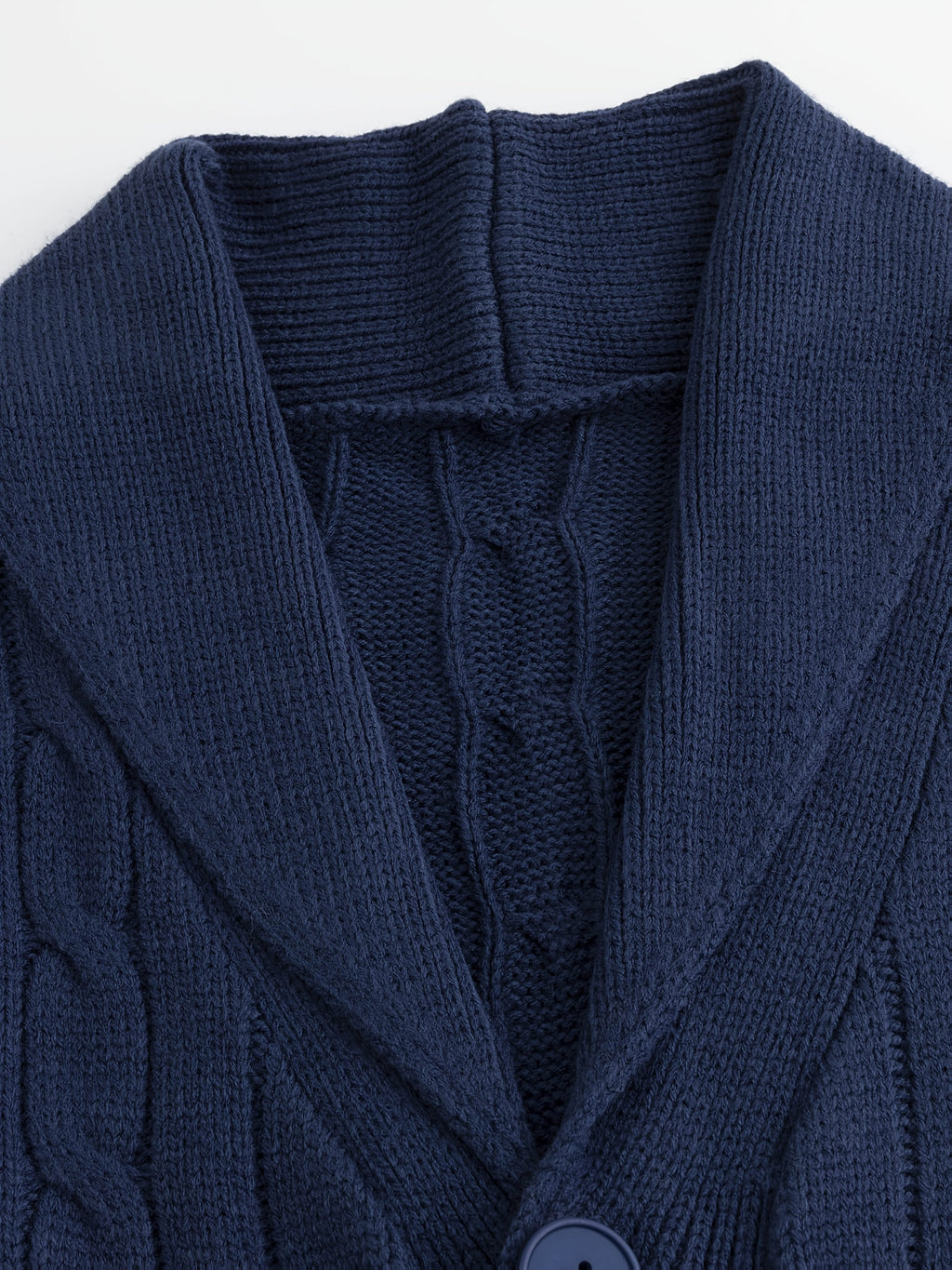 Elliot | Strickjacke mit Schalkragen und Zopfmuster