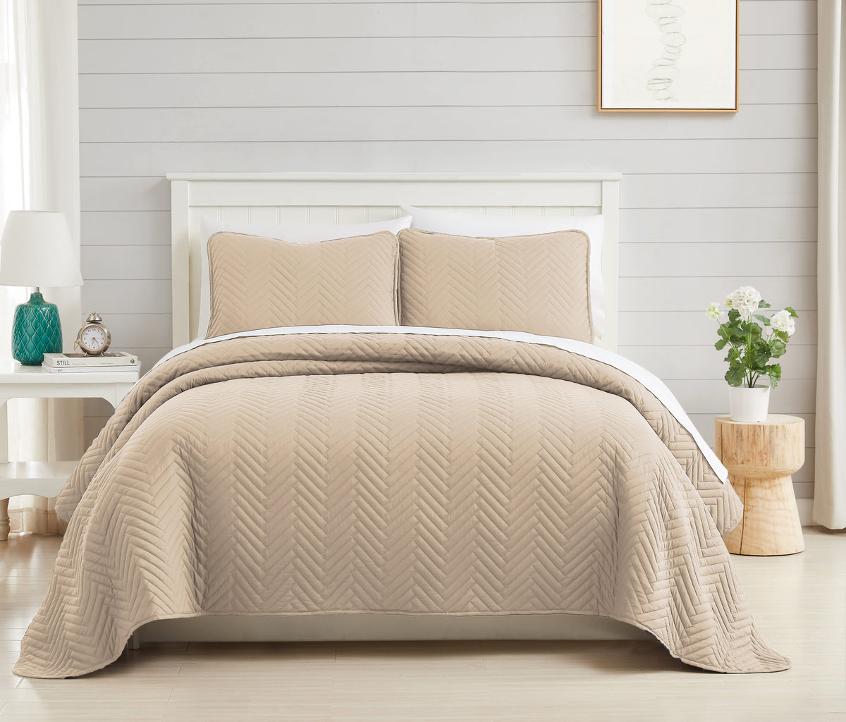 Southshore Fine Linens Chevron Oversized Quilt Set