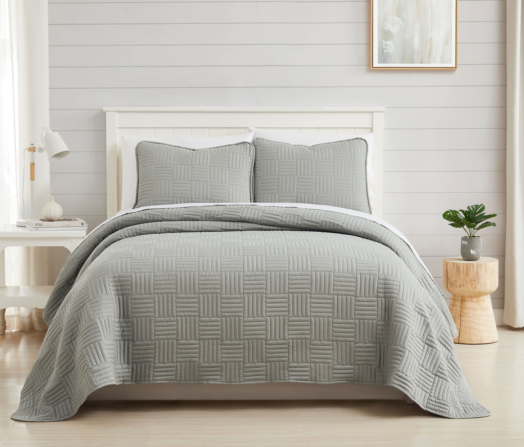 Southshore Fine Linens Grid Oversized Quilt Set