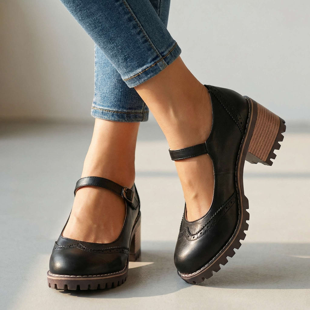 Darcy | Klassische T-Strap-Pumps mit geschlossener Kappe