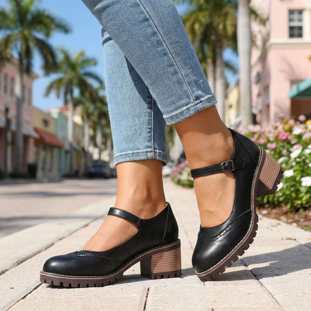 Darcy | Klassische T-Strap-Pumps mit geschlossener Kappe