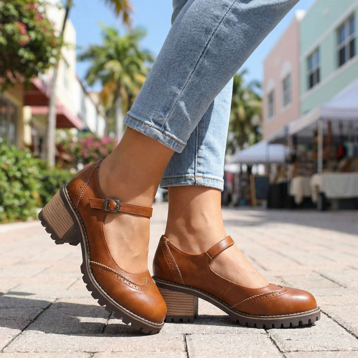 Darcy | Klassische T-Strap-Pumps mit geschlossener Kappe