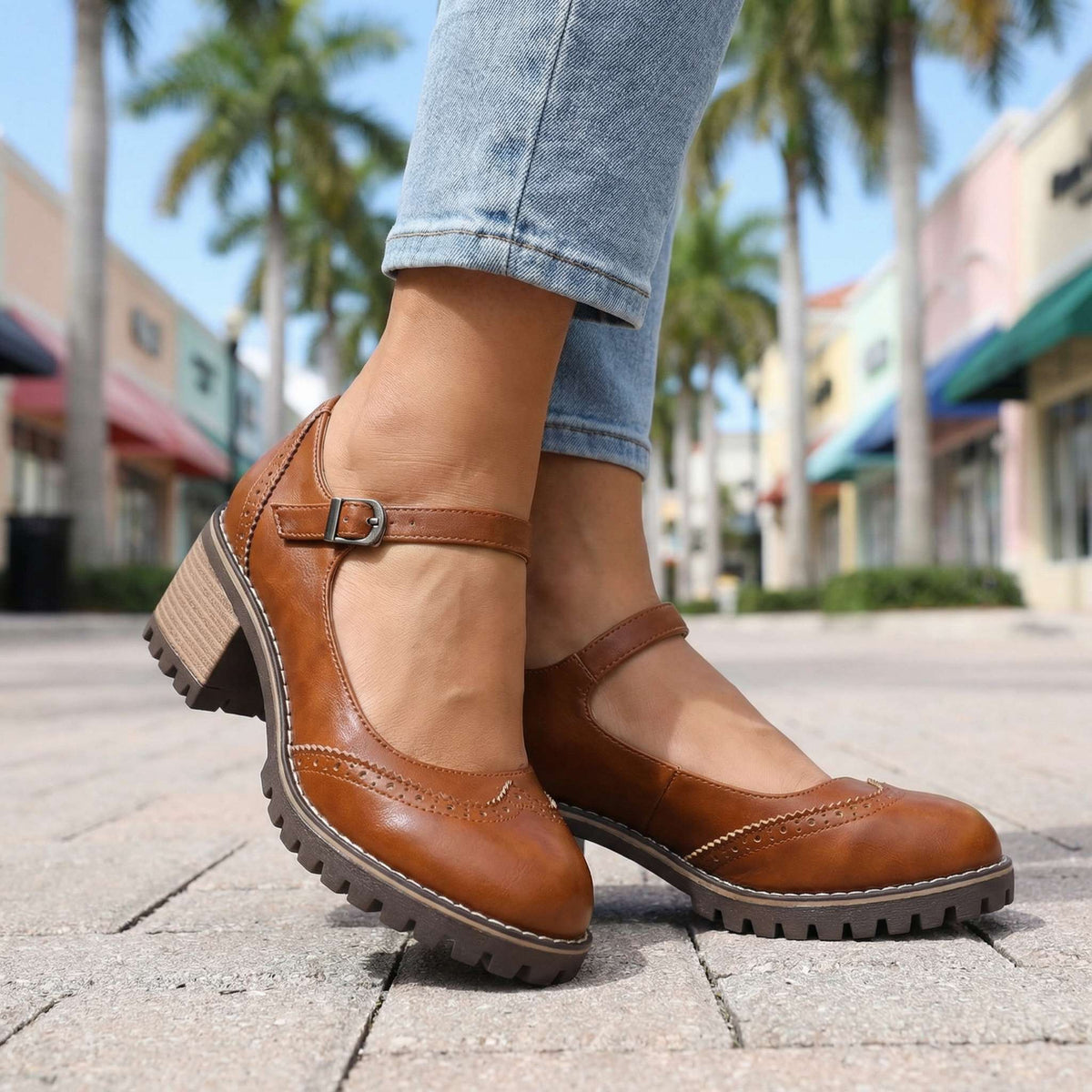 Darcy | Klassische T-Strap-Pumps mit geschlossener Kappe
