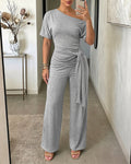 Damen 2-teiliges Set mit schrägem Ausschnitt, gerafftem Oberteil mit Bindegürtel und kurzärmeligem Shirt sowie Hose mit weitem Bein und hoher Taille