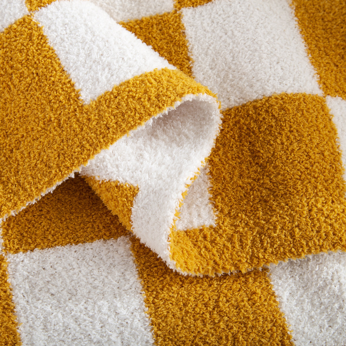 Elegant Comfort 50" x 70"  Ultra Soft Checkered Knitted Throw Blanket