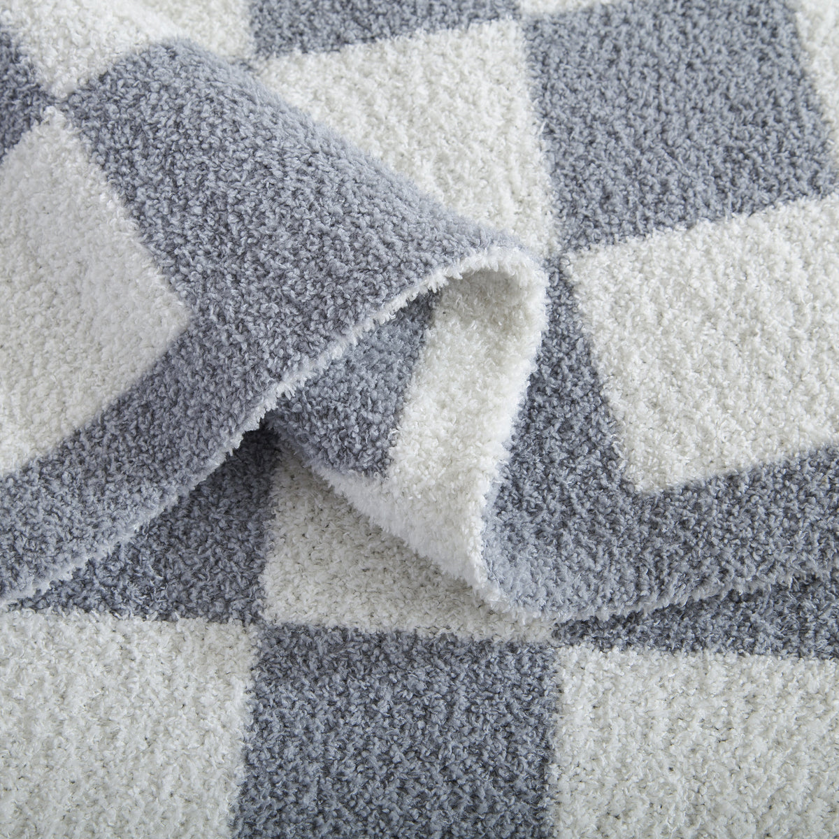 Elegant Comfort 50" x 70"  Ultra Soft Checkered Knitted Throw Blanket