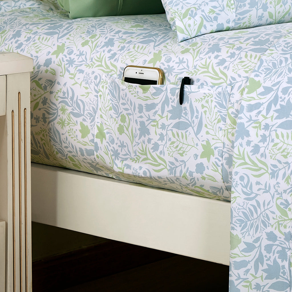 Elegant Comfort 6-Piece Floral and Stripe Pattern Sheet Set - Soft as a Hotel Premium Quality Bedding