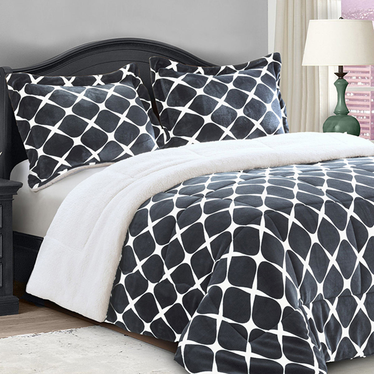 Elegant Comfort 3-Piece Micro-Suede Reversible Sherpa - Bloomingdale Pattern Comforter Set