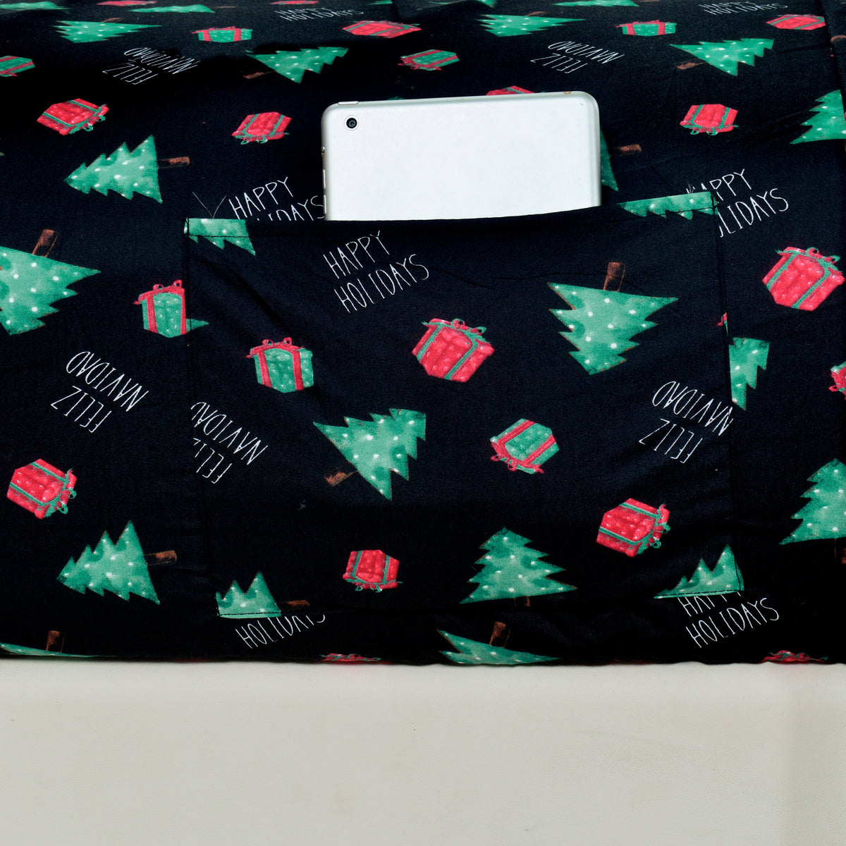 Elegant Comfort 6-Piece Christmas & Holiday Sheet Set - Soft as a Hotel Premium Quality