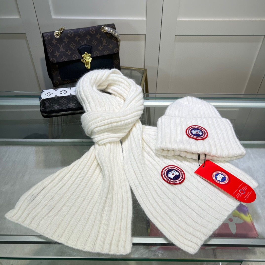 Canada Goose White Ribbed Knit Beanie & Scarf Set