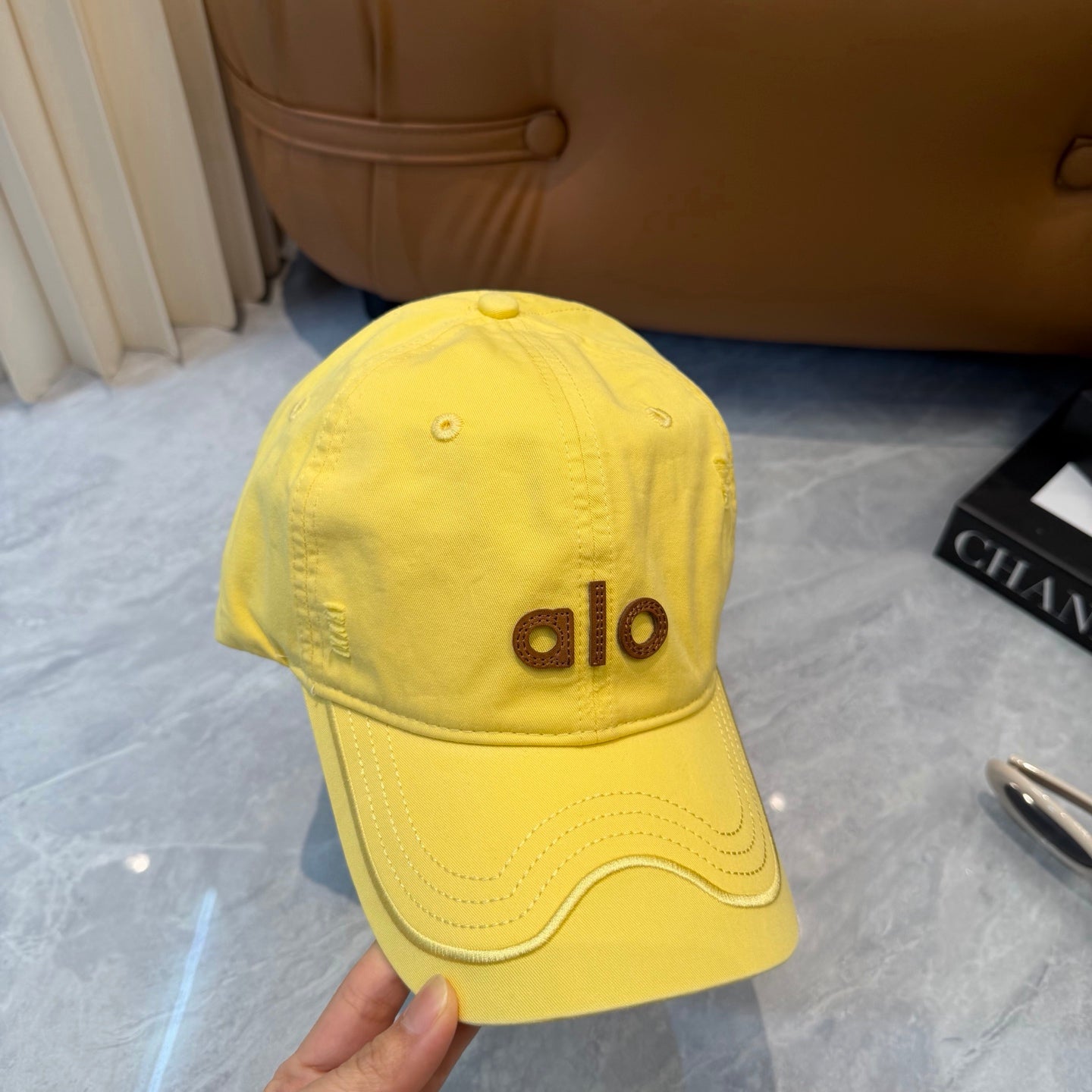 Alo Yoga Iconic Baseball Cap