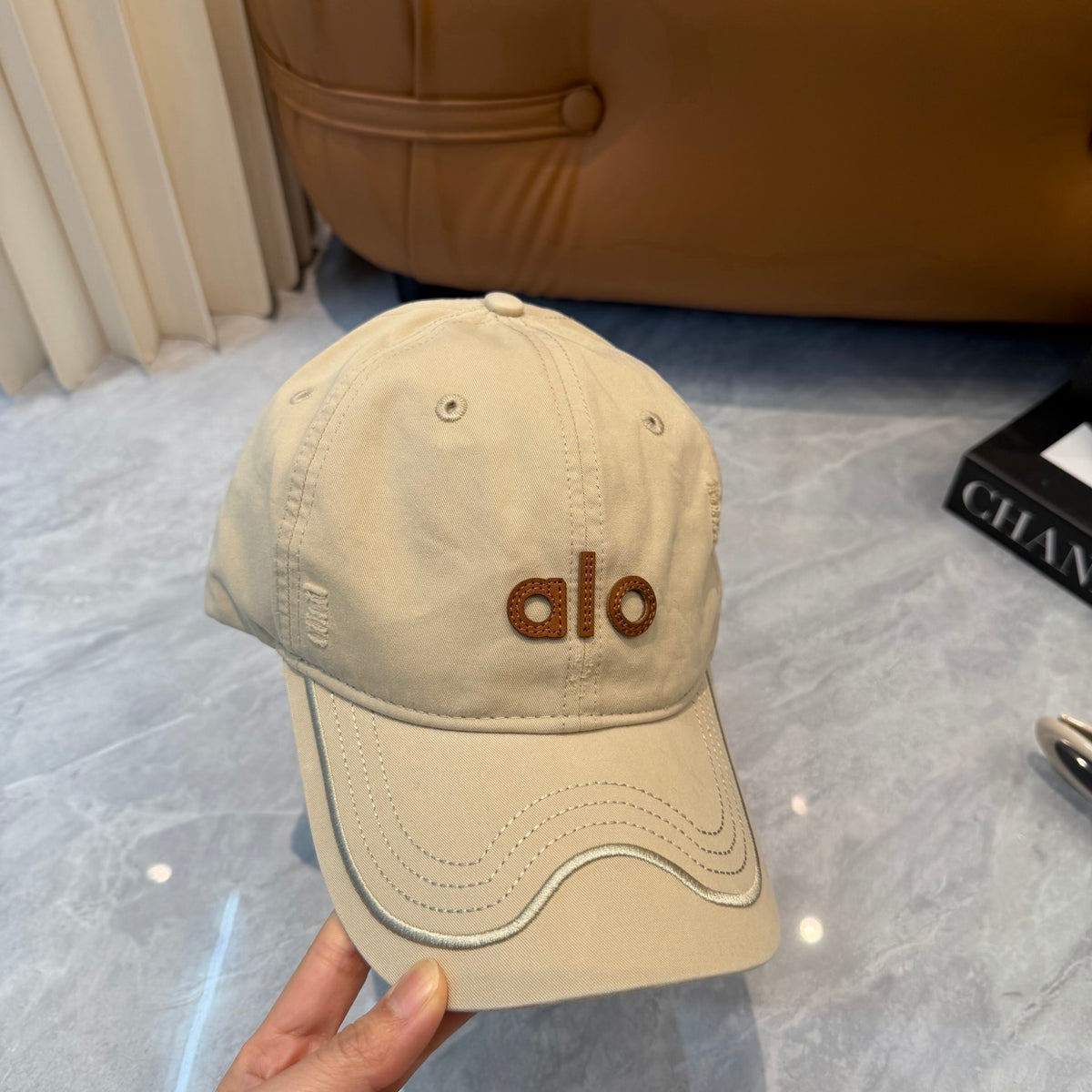 Alo Yoga Iconic Baseball Cap