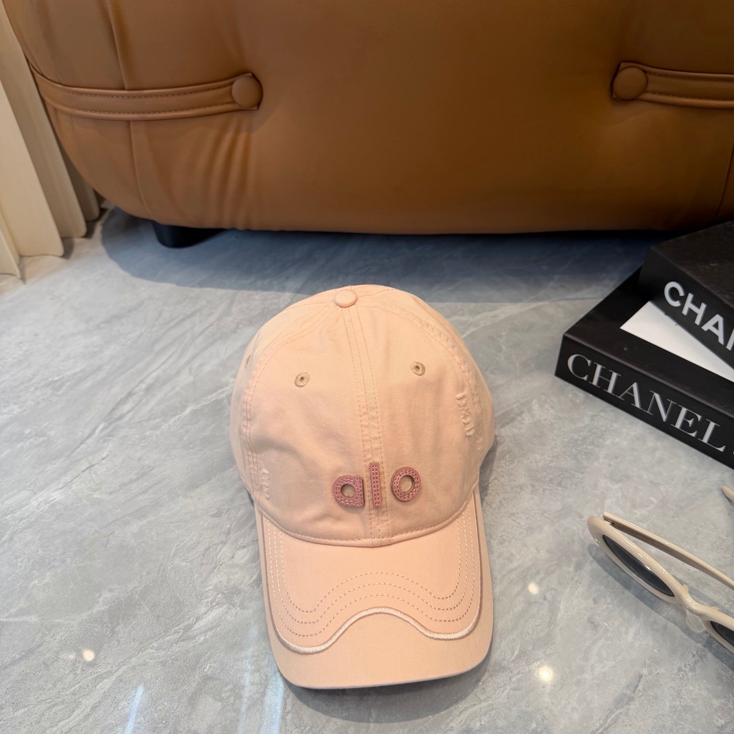 Alo Yoga Iconic Baseball Cap