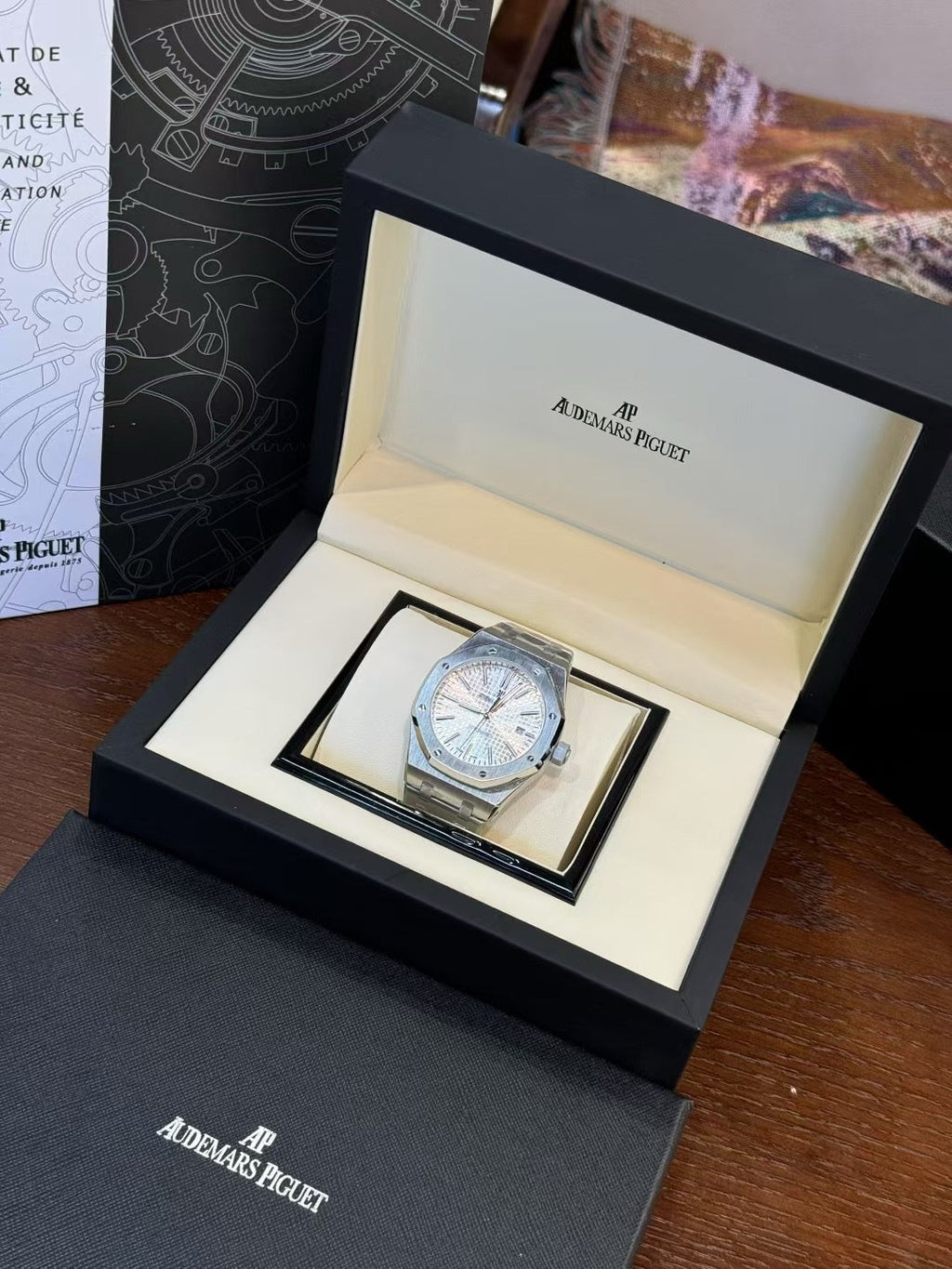 Audemars Piguet Royal Oak – Stainless Steel Silver Tapisserie Dial