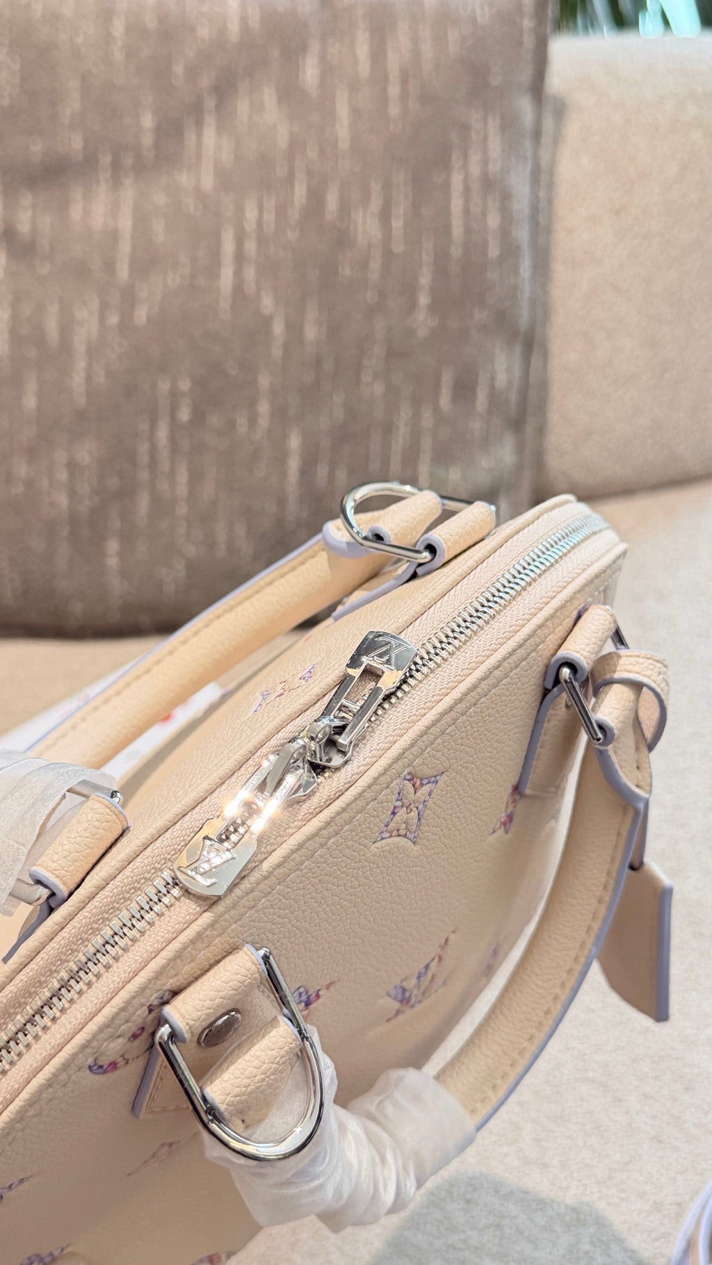Louis Vuitton Alma BB – Cream Monogram Empreinte Leather