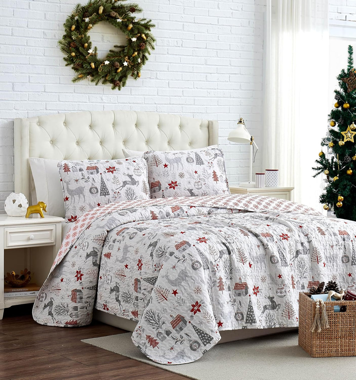 Southshore Fine Linens Holly Jolly Lane Quilt Set
