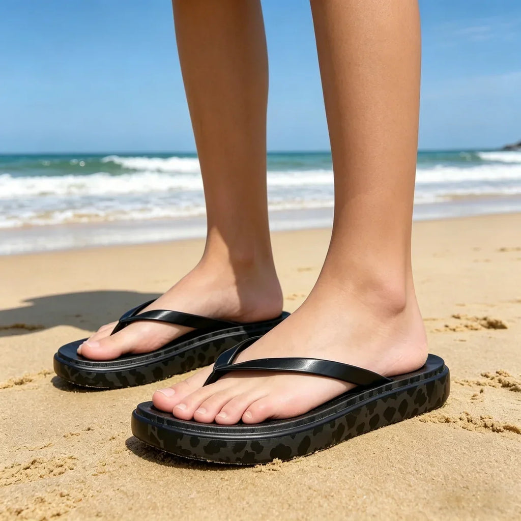 Women’s Trendy Leopard Print Platform Flip-Flops