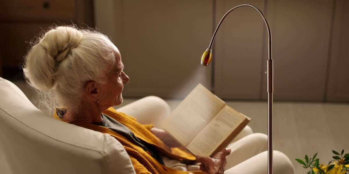 FOCUS Natural Daylight LED Adjustable Beam Floor Lamp